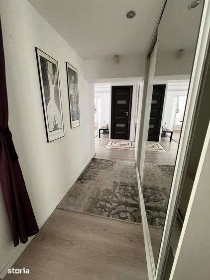 Apartament cu 2 camere semidecomandat în Centrul Civic