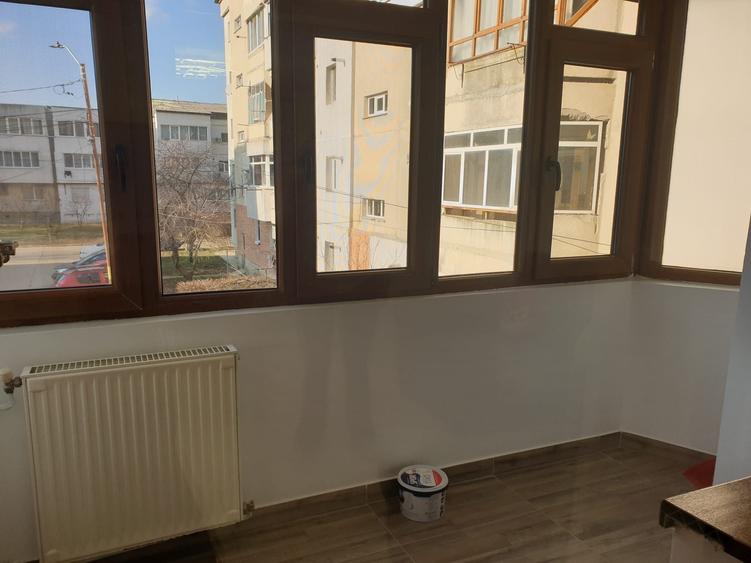 Apartament cu 3 camere decomandat în Nord
