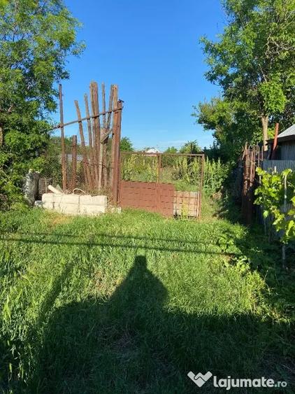 Casă cu 3 camere cu Teren 1000 Mp în Chiscani
