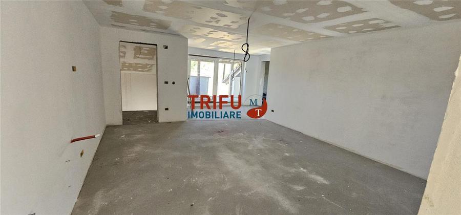 Casă individuală cu 9 camere cu Canalizare în Ciugud