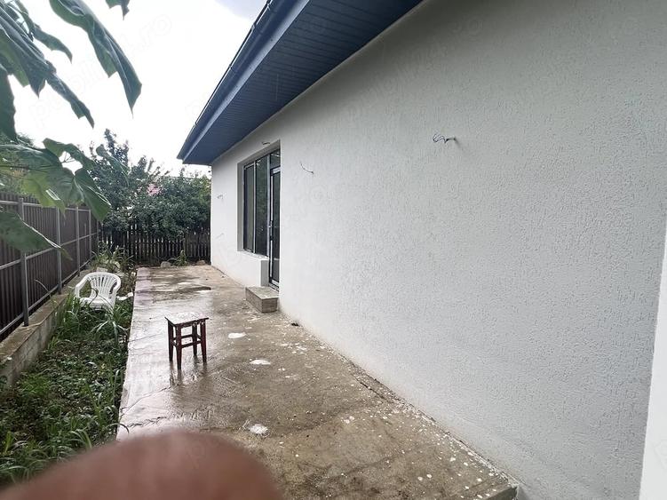 Casă cu 4 camere cu Teren 400 Mp în Amara