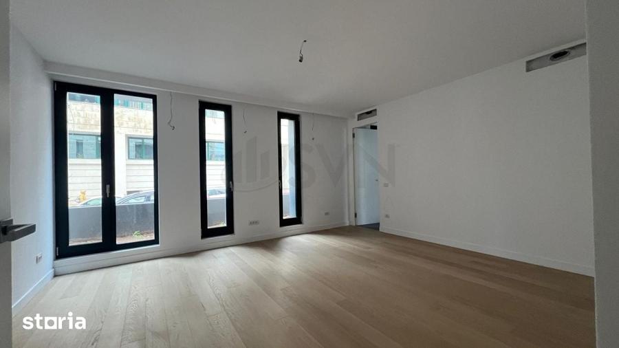 Apartament cu 4 camere semidecomandat în Dorobanți