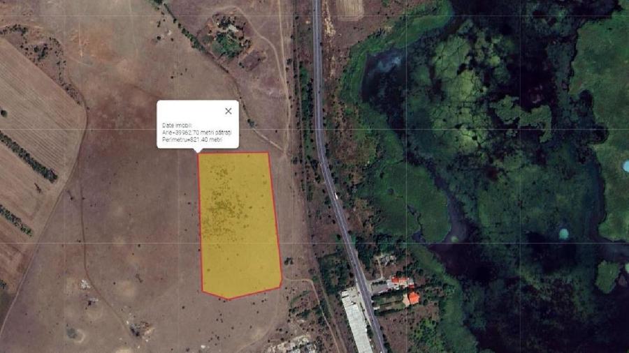 Teren agricol intravilan de 40000 mp, în Sud