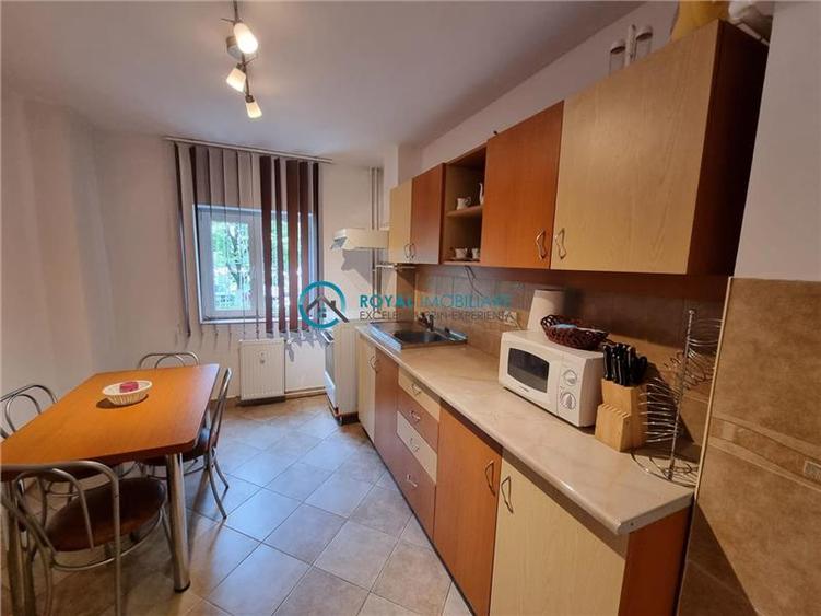 Apartament cu 2 camere decomandat, mobilat în Ultracentral