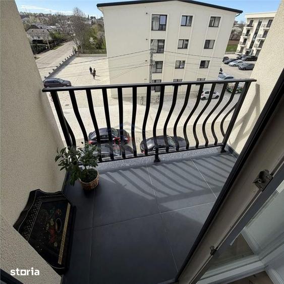 Apartament cu 2 camere decomandat în Ipotești