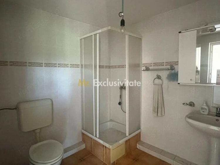 Casă cu Teren 1200 Mp în Gostinu