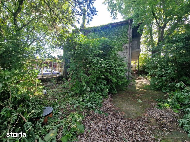 Casă cu 4 camere cu Teren 200 Mp în Sud