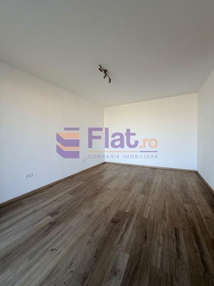 Apartament cu 2 camere decomandat în Tractorul