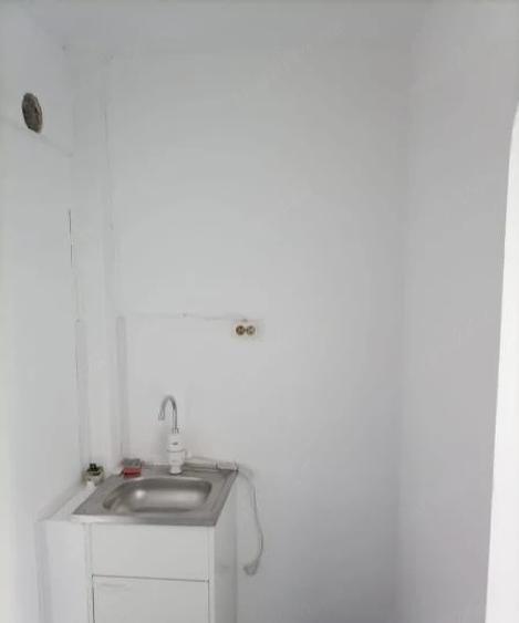 Garsonieră semidecomandată în Far