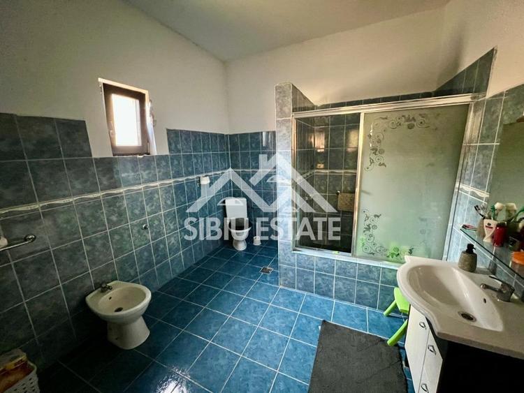 Casă individuală cu 3 camere cu Canalizare în Șura Mare