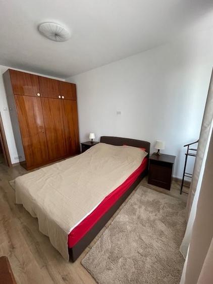 Apartament cu 3 camere decomandat, mobilat în Gara de Nord