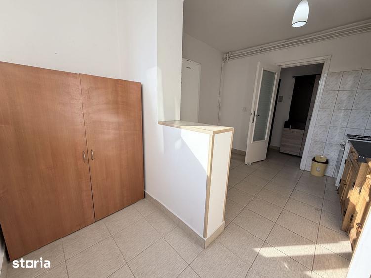 Apartament cu 3 camere decomandat în Dâmbu Pietros