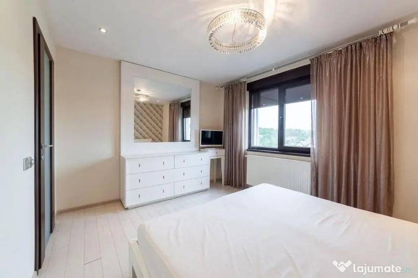 Apartament cu 3 camere semidecomandat în Mărășești