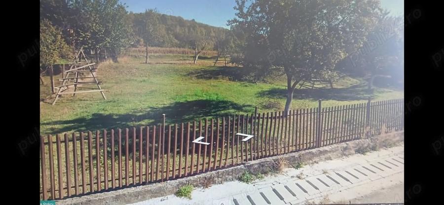 Teren de 1248 mp, în Albești