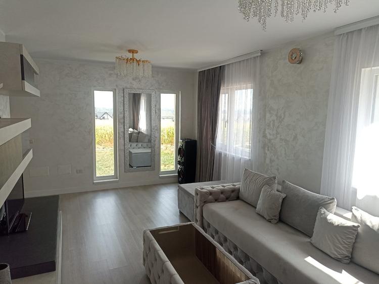 Duplex cu 4 camere cu Teren 300 Mp în Mănăstirea Doamnei