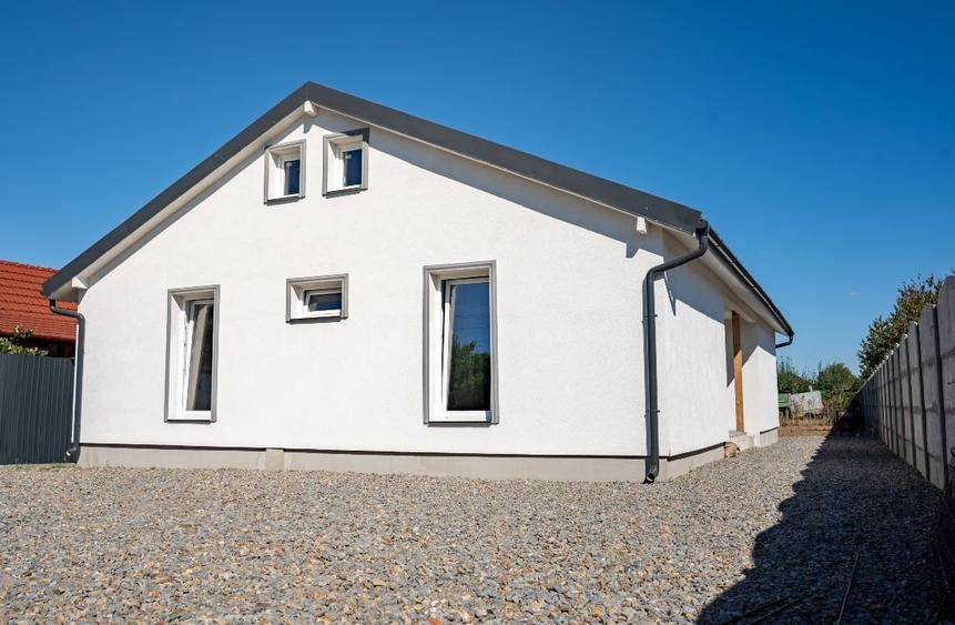 Casă individuală cu 3 camere cu Teren 676 Mp în Lazuri