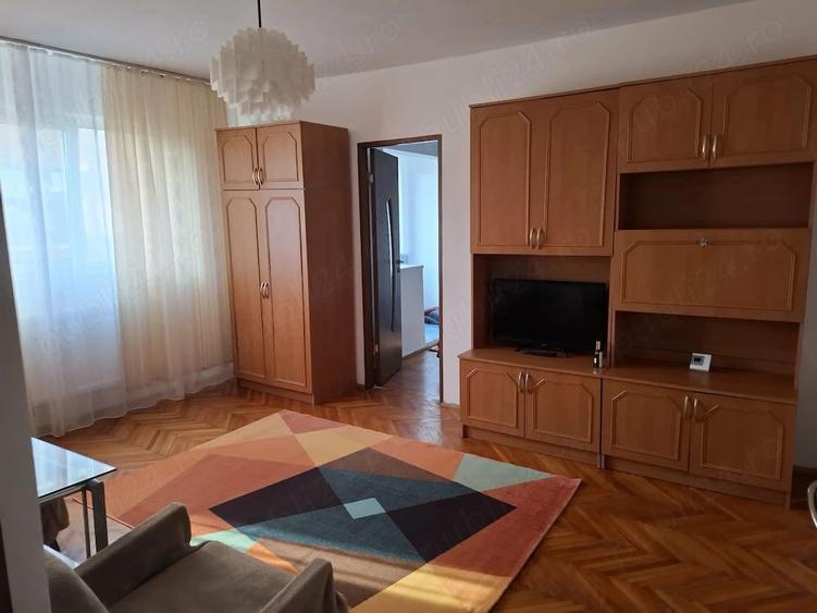 Apartament cu 2 camere semidecomandat în Șagului
