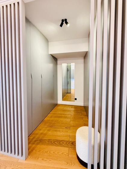 Apartament cu 3 camere decomandat, mobilat în Băneasa