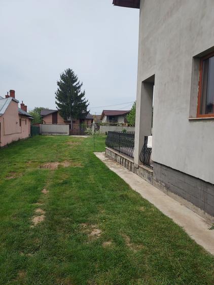 Casă cu 3 camere decomandat în Blejoi