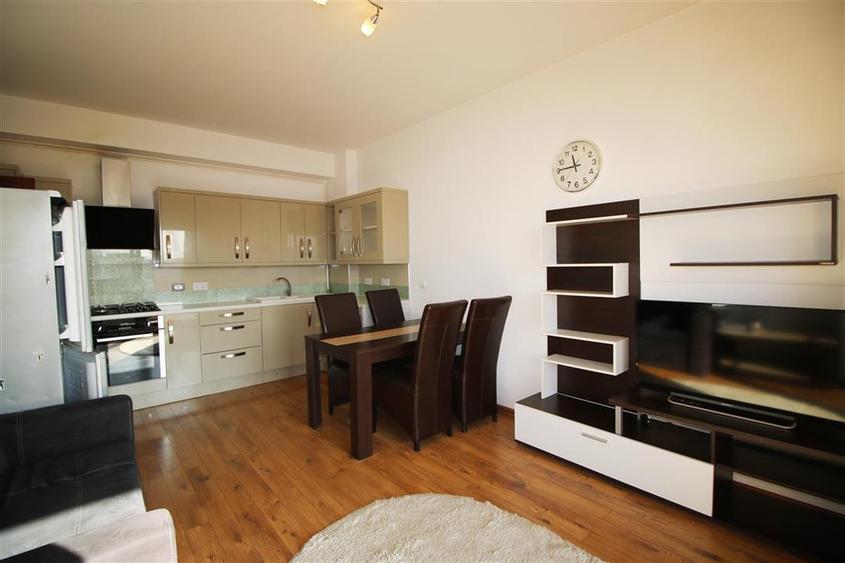 Apartament cu 2 camere decomandat în Gară