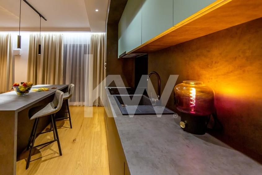 Apartament cu 3 camere decomandat în Central