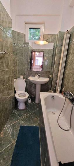 Garsonieră decomandată în Cișmigiu