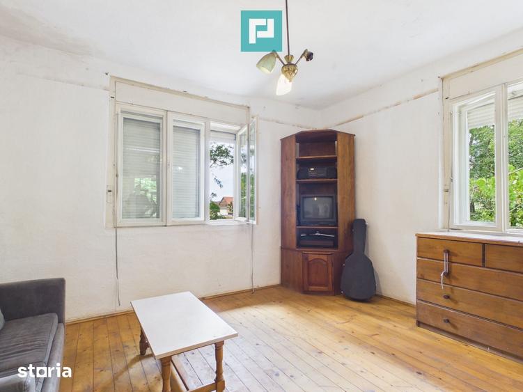 Casă cu 4 camere cu Teren 4427 Mp în Central