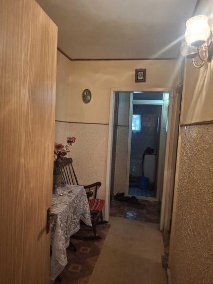 Apartament cu 3 camere decomandat în Rahova