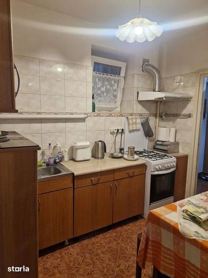 Apartament cu 2 camere semidecomandat în Gara de Nord
