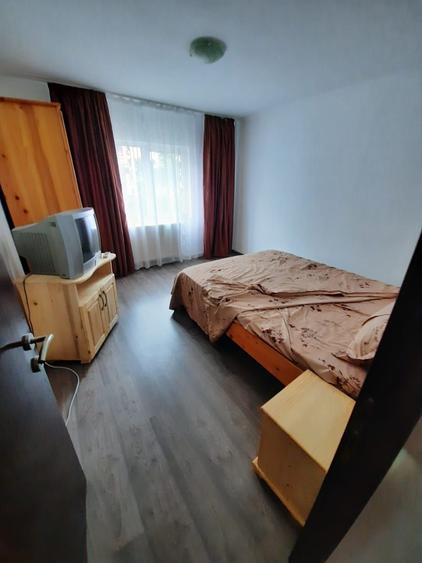 Apartament cu 3 camere în Tudor Vladimirescu