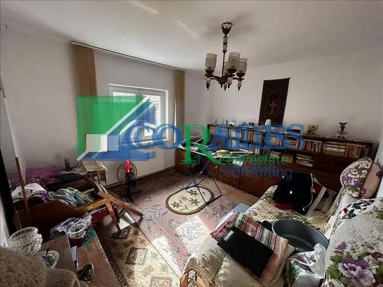 Apartament cu 3 camere decomandat în Steaua