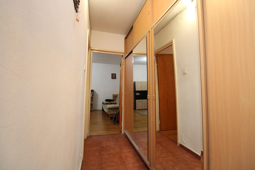 Apartament cu 2 camere decomandat în Drumul Taberei