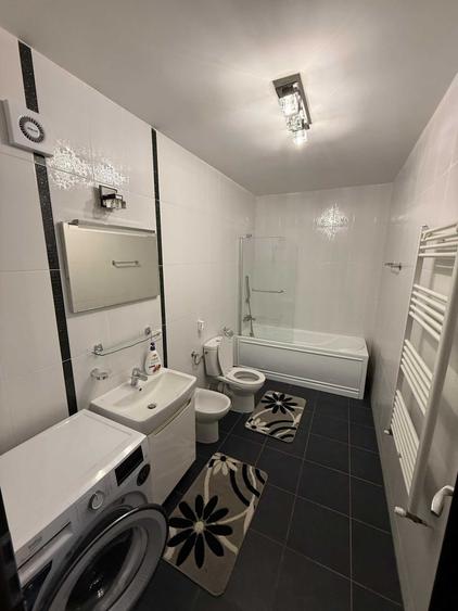Apartament cu 2 camere decomandat în Soarelui