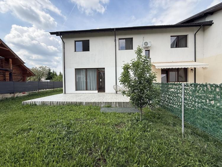 Casă cu 4 camere cu Canalizare în Corbeanca