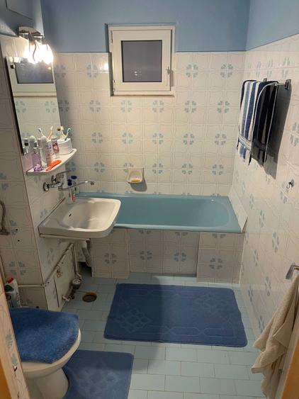 Apartament cu 3 camere decomandat în Turnișor