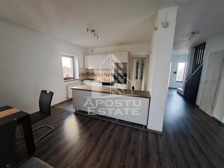 Duplex cu 4 camere cu Canalizare în Dumbrăvița