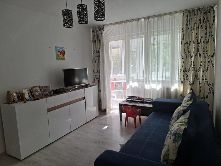 Apartament cu 2 camere semidecomandat în Dristor