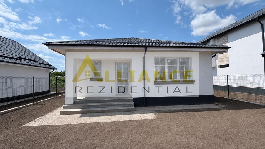 Casă individuală cu 3 camere cu Canalizare în Berceni