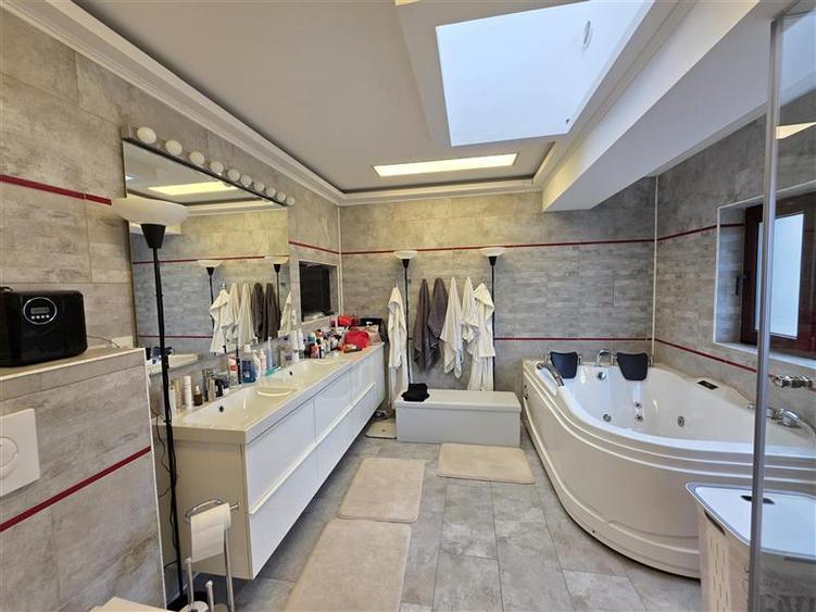 Casa Mogosoaia 10 camere - s.u. 280 mp - teren 620 mp - 24