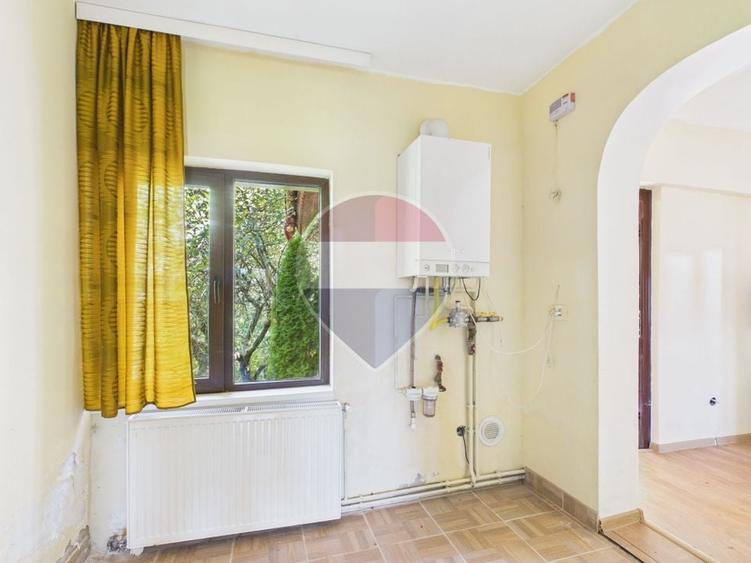 Casă individuală cu 5 camere cu Teren 1684 Mp în Pucioasa-Sat