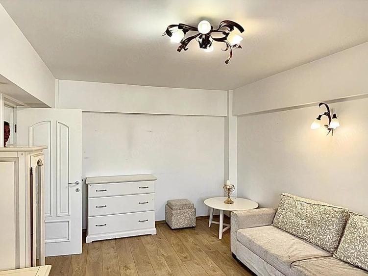 Apartament cu 2 camere decomandat în P-ța Universității