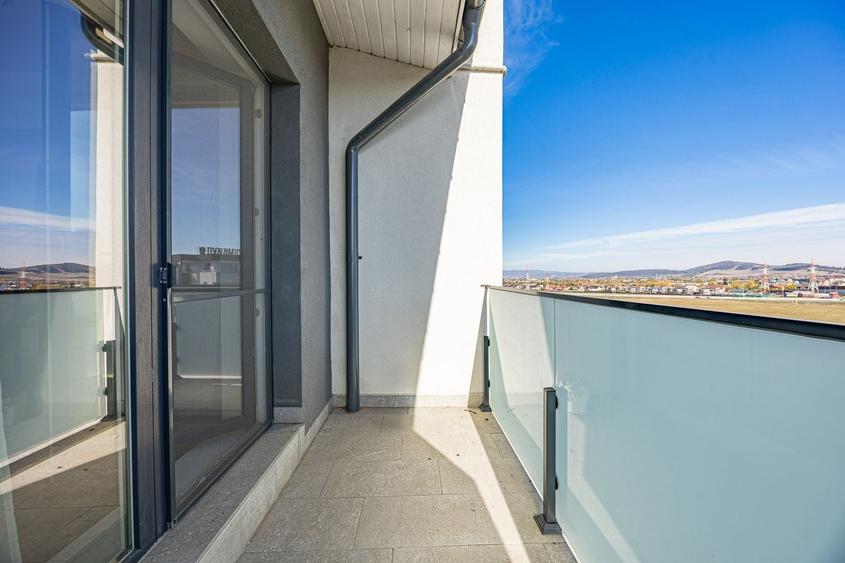 Apartament cu 6 camere, mobilat în 13 Decembrie