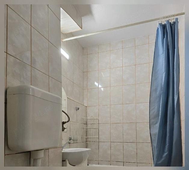 Garsonieră semidecomandată în Titan