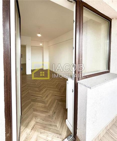 Apartament cu 3 camere decomandat în Ștefan cel Mare