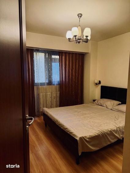Apartament cu 3 camere decomandat în Ștefan cel Mare