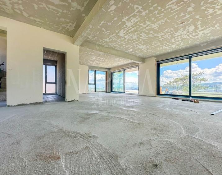 Duplex cu 4 camere cu Canalizare în Grigorescu