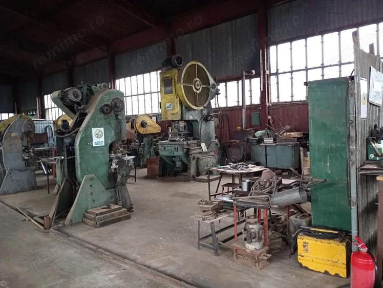 Teren de 8138 mp, în Periferie