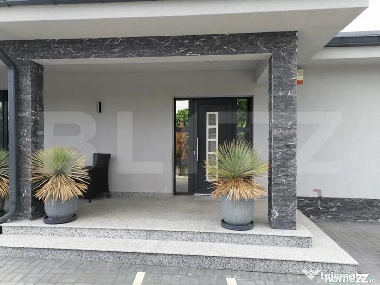 Casă cu 5 camere cu Teren 600 Mp în Valea