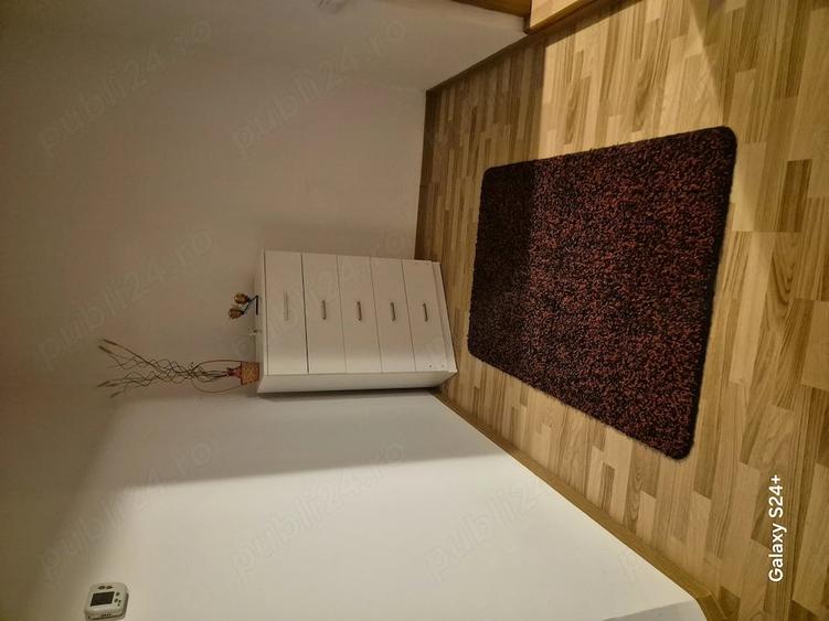 Inchiriez apartament 2 camere utilat si mobilat . Pret 1650lei - 1