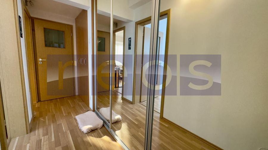 Apartament cu 3 camere semidecomandat, mobilat în Iancului